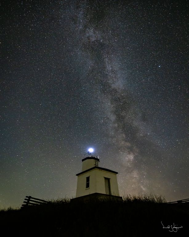 Lighthouse for Space Ships 